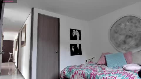 Selyn online show from May 2026 03:28:01 PM