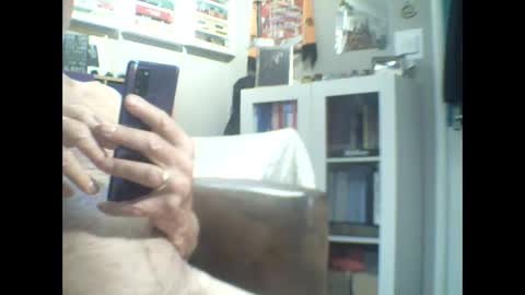 Snapshot of semajstretsa chatting on October 2025 11:06:02 PM frederick online show from October 2025 11:06:02 PM