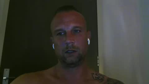 sence08 online show from November 2025 03:38:01 AM