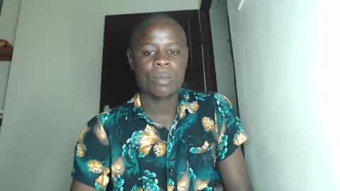 Snapshot of sensation_2 chatting on February 2026 08:18:01 PM Charles online show from February 2026 08:18:01 PM