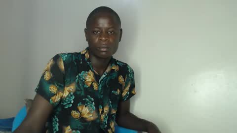 Snapshot of sensation_2 chatting on February 2026 04:21:02 PM Charles online show from February 2026 04:21:02 PM