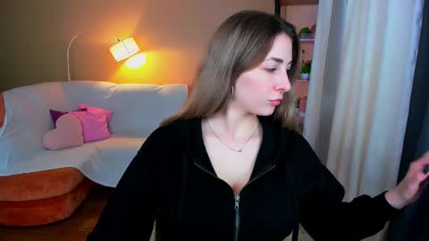 sensitiveheartt online show from September 2025 11:42:01 AM