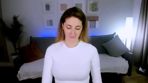 sensitiveheartt online show from April 2026 08:14:02 PM