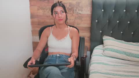 senssual_goddess online show from March 2025 10:16:01 PM