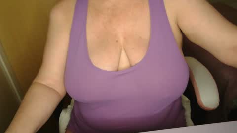 Snapshot of sensual_cris chatting on October 2025 12:46:01 PM CRIS online show from October 2025 12:46:01 PM