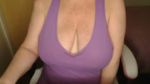 Snapshot of sensual_cris chatting on October 2025 02:36:02 PM CRIS online show from October 2025 02:36:02 PM