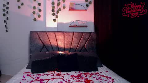 Snapshot of sensual_flame chatting on February 2025 01:42:01 AM Camille and sophie online show from February 2025 01:42:01 AM