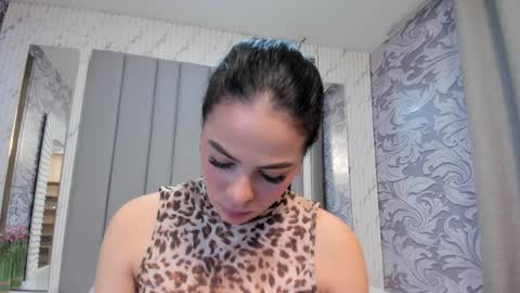 Sophie     online show from April 2026 11:15:01 AM