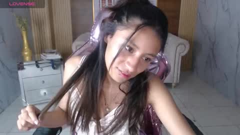 serabella_s online show from December 2025 09:02:01 PM