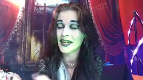 Snapshot of seraphinmunster chatting on December 2024 06:28:01 PM Seraphin Munster online show from December 2024 06:28:01 PM