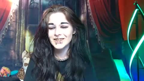 Snapshot of seraphinmunster chatting on January 2025 05:56:02 PM Seraphin Munster online show from January 2025 05:56:02 PM