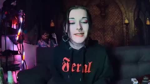 Seraphin Munster online show from October 2025 10:28:02 PM