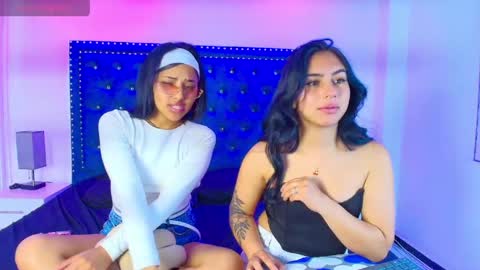 Serena and zoe online show from April 2026 07:58:02 PM