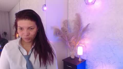Snapshot of serena_houstonn chatting on June 2026 10:48:01 AM Serena online show from June 2026 10:48:01 AM