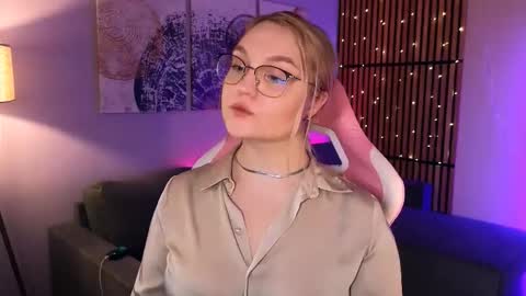 Snapshot of serena_johnsons chatting on February 2026 07:54:02 AM Serena online show from February 2026 07:54:02 AM