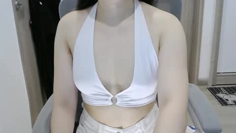 Snapshot of serena_white2k1 chatting on April 2026 06:40:02 AM Lina online show from April 2026 06:40:02 AM