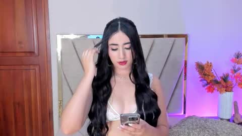 serenaaveline online show from November 2025 09:47:01 PM