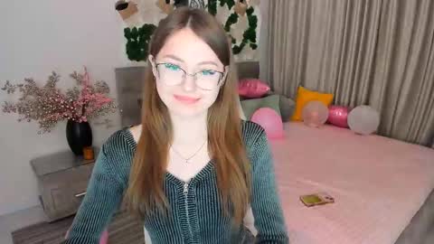 Ophelia online show from March 2025 04:09:02 PM