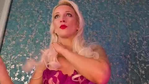 serenexx  your MILF online show from November 2025 10:15:01 AM