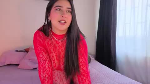 Snapshot of serenna_se chatting on June 2026 08:22:02 PM Serenna Cruz online show from June 2026 08:22:02 PM