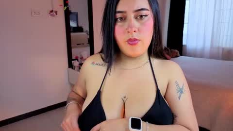 Snapshot of serenna_se chatting on July 2026 09:28:02 PM Serenna Cruz online show from July 2026 09:28:02 PM