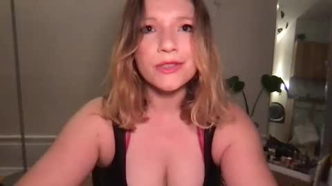 Snapshot of seturselfonfyre chatting on September 2025 03:44:01 AM seturselfonfyre online show from September 2025 03:44:01 AM