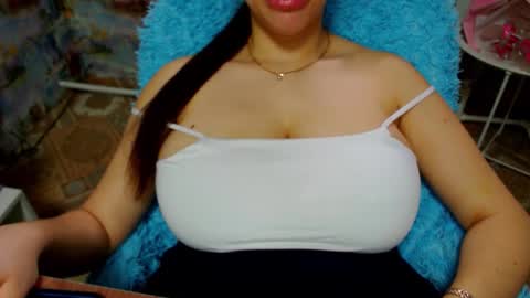 Snapshot of seu_cute chatting on November 2025 08:57:01 AM seu_cute online show from November 2025 08:57:01 AM