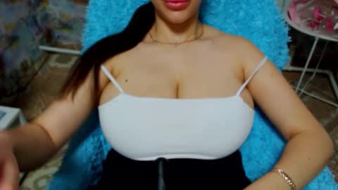 Snapshot of seu_cute chatting on November 2025 09:26:02 AM seu_cute online show from November 2025 09:26:02 AM