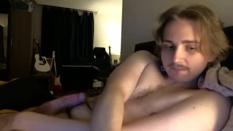 Snapshot of seven20yrs chatting on December 2024 08:23:01 PM seven20yrs online show from December 2024 08:23:01 PM