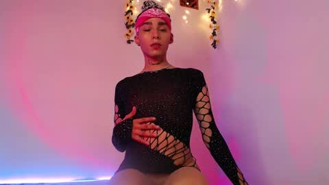 Alexis online show from February 2025 05:04:02 AM