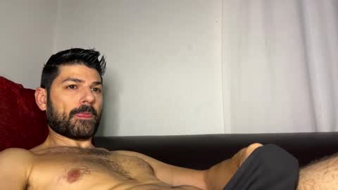 Lucenzo  online show from December 2025 01:24:02 AM