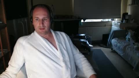Sexlobo online show from April 2026 05:40:02 PM