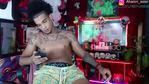 Aharon  ravelo online show from November 2025 03:38:01 AM