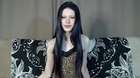 Snapshot of sexpired_princess chatting on April 2026 06:36:02 PM Nextdoor Princess online show from April 2026 06:36:02 PM