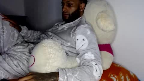 STIIV G online show from November 2025 08:19:02 PM