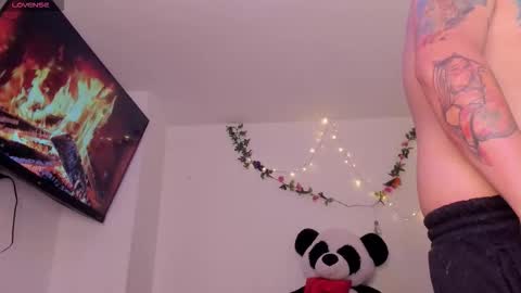 Snapshot of sextape_couple chatting on February 2026 01:26:01 AM Ask me online show from February 2026 01:26:01 AM