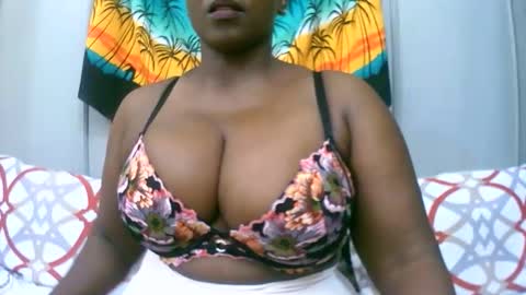 sexxi_ebony online show from December 2025 02:04:01 PM