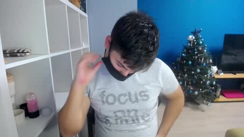 Snapshot of sexxxdickbig chatting on December 2024 03:49:02 PM Tommy online show from December 2024 03:49:02 PM