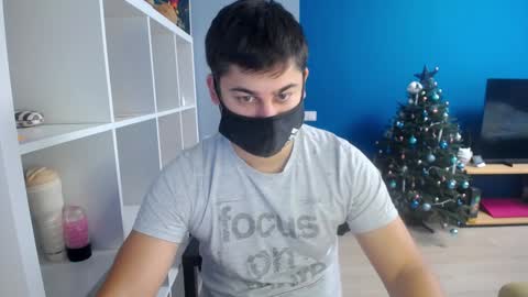 Snapshot of sexxxdickbig chatting on December 2024 09:22:02 AM Tommy online show from December 2024 09:22:02 AM