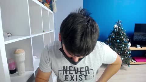 Snapshot of sexxxdickbig chatting on January 2025 02:14:02 PM Tommy online show from January 2025 02:14:02 PM