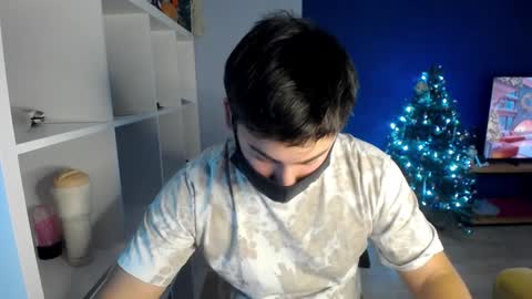 Snapshot of sexxxdickbig chatting on January 2025 05:16:02 PM Tommy online show from January 2025 05:16:02 PM