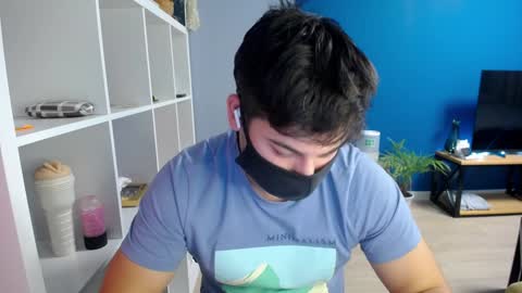 Snapshot of sexxxdickbig chatting on January 2025 08:40:01 PM Tommy online show from January 2025 08:40:01 PM