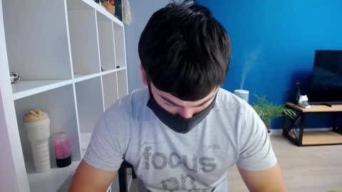 Snapshot of sexxxdickbig chatting on January 2025 09:08:01 AM Tommy online show from January 2025 09:08:01 AM