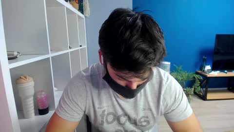 Snapshot of sexxxdickbig chatting on January 2025 08:24:01 PM Tommy online show from January 2025 08:24:01 PM
