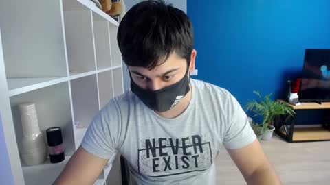Snapshot of sexxxdickbig chatting on January 2025 02:13:01 PM Tommy online show from January 2025 02:13:01 PM