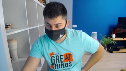 Snapshot of sexxxdickbig chatting on February 2025 04:04:01 PM Tommy online show from February 2025 04:04:01 PM