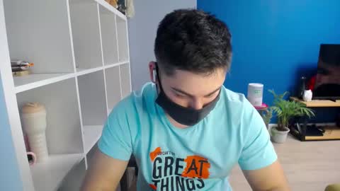 Snapshot of sexxxdickbig chatting on February 2025 07:19:02 PM Tommy online show from February 2025 07:19:02 PM