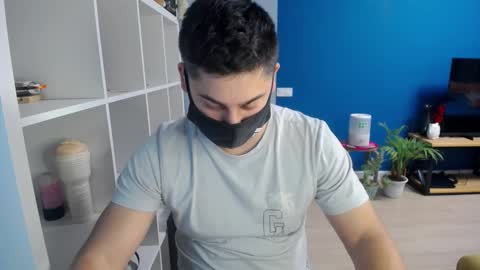 Snapshot of sexxxdickbig chatting on February 2025 03:21:02 PM Tommy online show from February 2025 03:21:02 PM