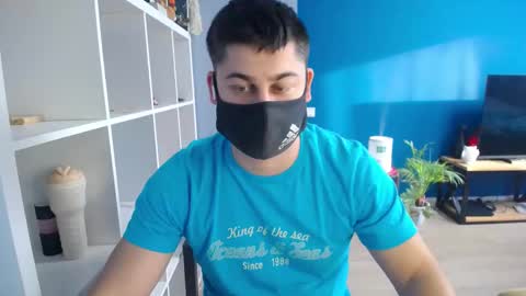 Snapshot of sexxxdickbig chatting on February 2025 01:16:01 PM Tommy online show from February 2025 01:16:01 PM