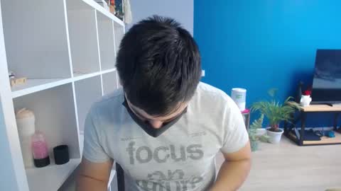 Snapshot of sexxxdickbig chatting on February 2025 08:39:02 AM Tommy online show from February 2025 08:39:02 AM